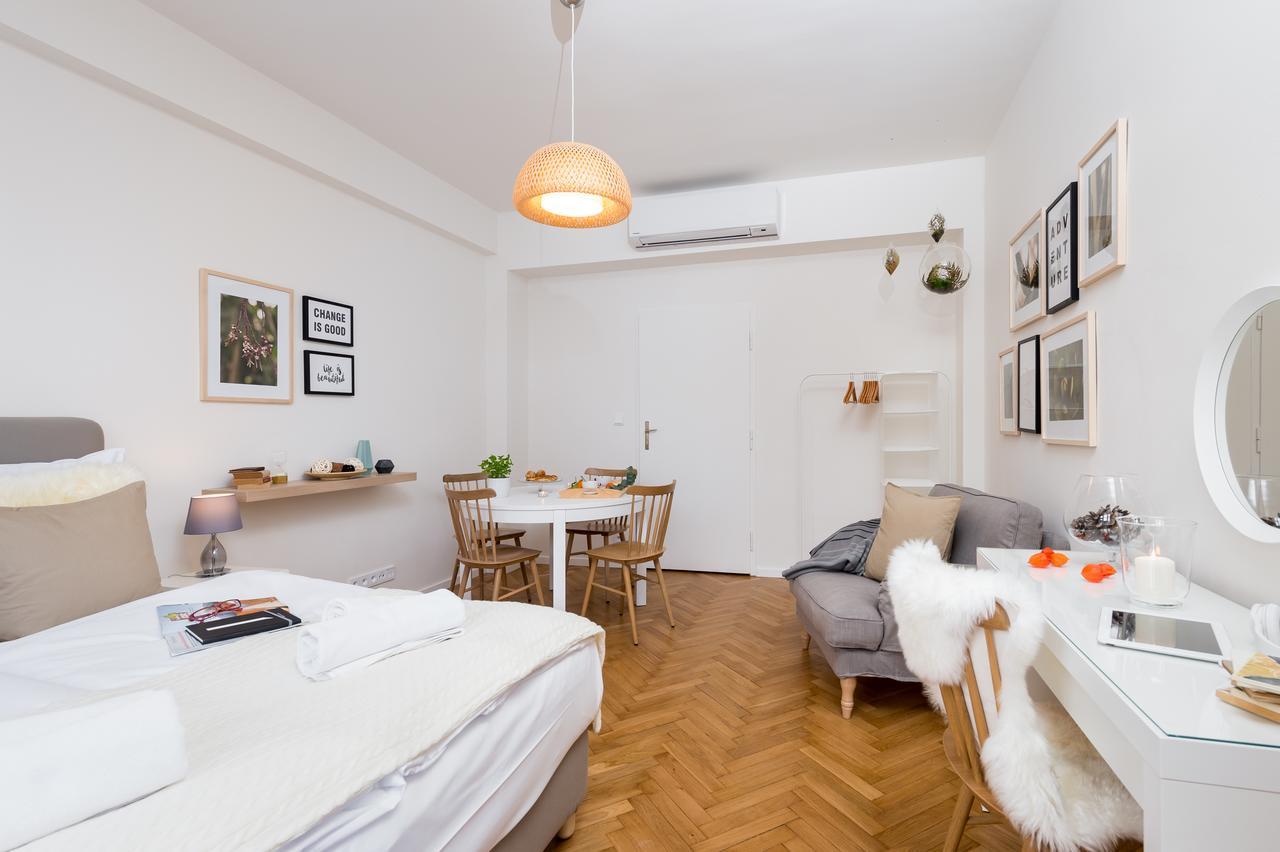 Empirent Petrin Park Apartments Prague Exterior photo